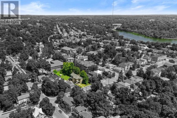 220 Dublin Street, Peterborough, ON K9H3B7 Photo 3