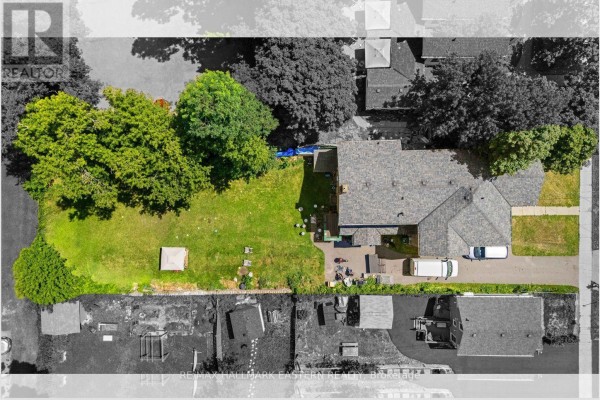220 Dublin Street, Peterborough, ON K9H3B7 Photo 4