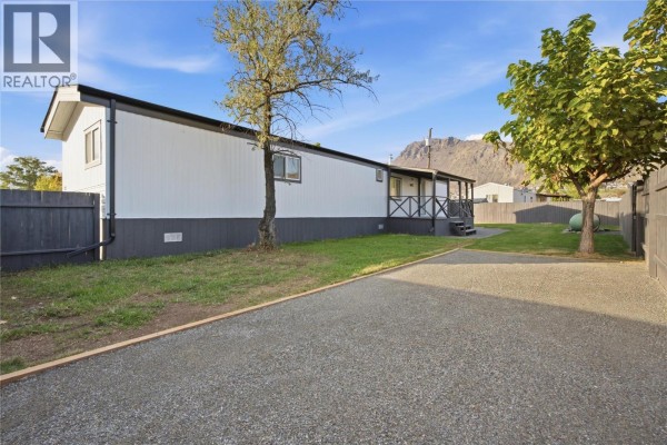 Bedroom - 220 G & M Road Unit# C3, Kamloops, BC V2H1A4 Photo 4