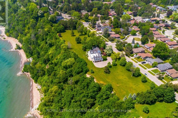220 Greyabbey Trail, Toronto, ON, photo 3