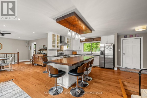 Dining room - 220 Havenwood Trail, Frontenac Islands, ON K7G2V6 Photo 5