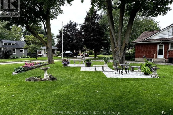 220 Hibernia Street, Stratford, ON N5A5V5 Photo 4