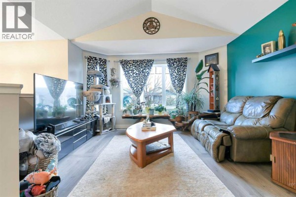 Primary Bedroom - 220 Jordan Parkway, Red Deer, AB T4P0E2 Photo 5
