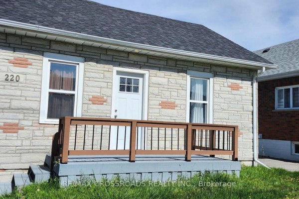 220 Mcnaughton Avenue, Oshawa