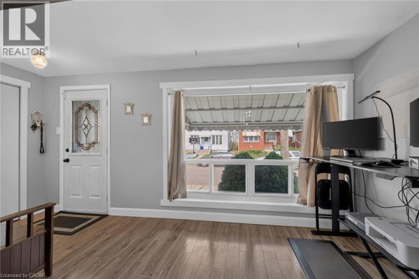 Recreation room - 220 Paling Avenue, Hamilton, ON L8H5J7 Photo 4