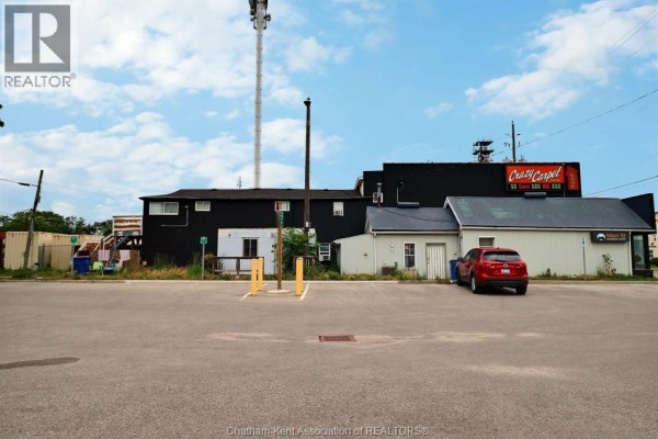 220 Queen Street, Chatham, ON N7M2H1 Photo 3