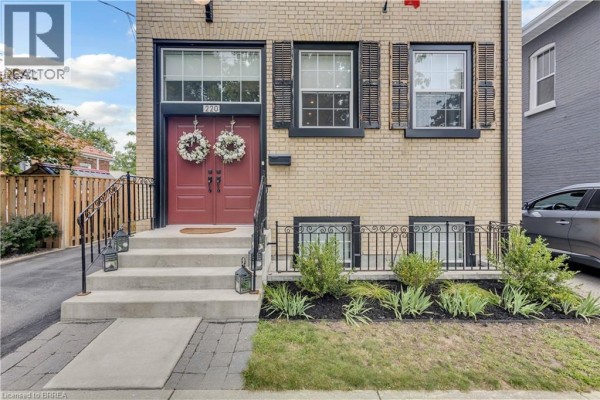 220 Sheridan Street, Brantford, ON, photo 2
