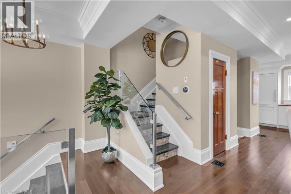 220 Sheridan Street, Brantford, ON, photo 3
