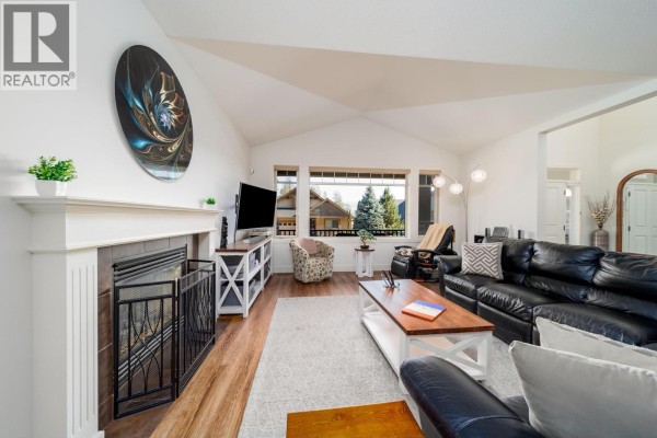 3pc Bathroom - 220 Terrace Hill Place, Kelowna, BC V1V2T1 Photo 5