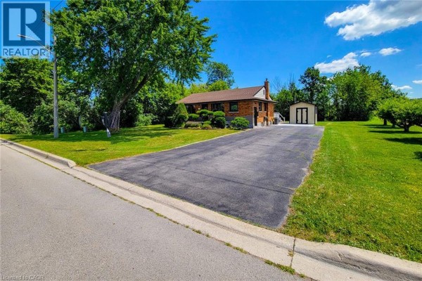 220 Winona Road, Stoney Creek, ON, photo 2
