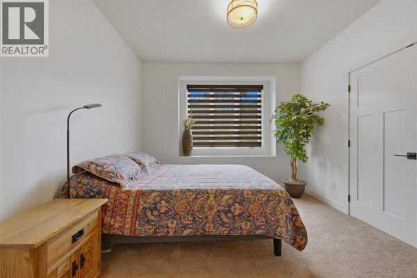 Utility room - 2200 Cortina Drive, Kelowna, BC V1P1V1 Photo 4