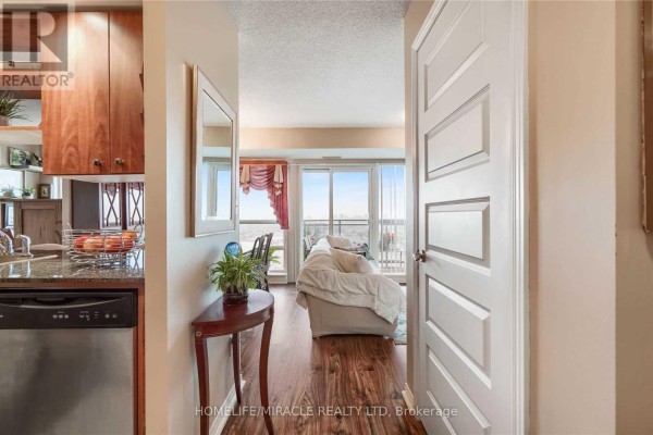 Bedroom 2 - 2201 - 215 Queen Street E, Brampton, ON L6W0A9 Photo 4