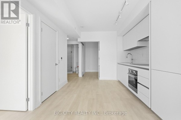 2201 - 25 Frederick Todd Way, Toronto, ON M4G4E8 Photo 5