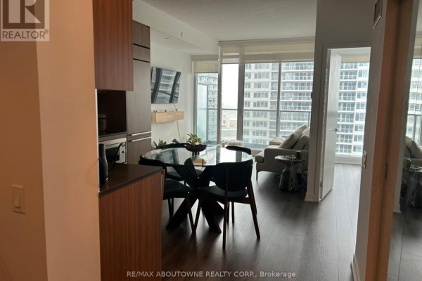 Den - 2201 - 70 Queens Wharf Road, Toronto, ON M5V0J2 Photo 4