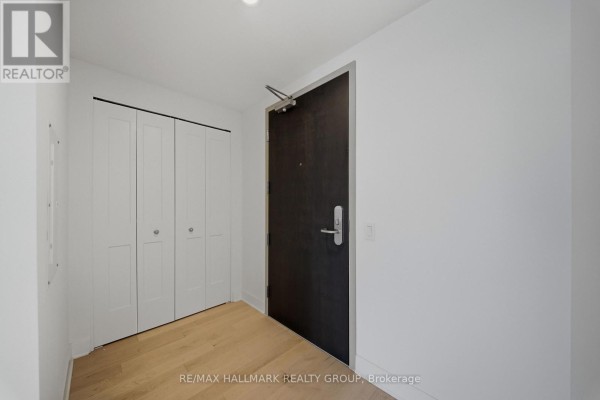 Bathroom - 2202 - 180 George Street, Ottawa, ON K1N0G8 Photo 4