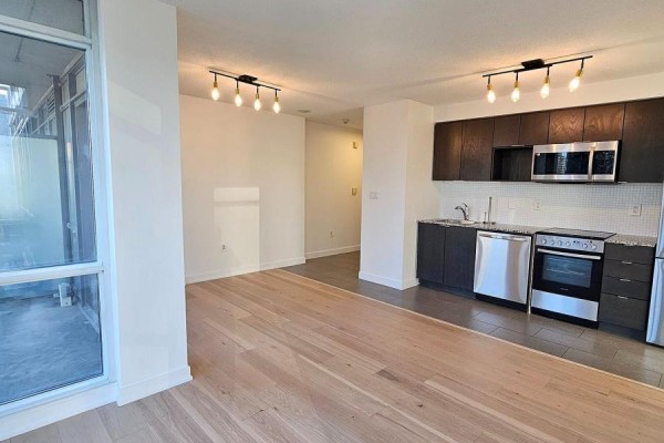 Primary Bedroom - 2203 - 15 Fort York Boulevard, Toronto, ON M5V3Y4 Photo 4