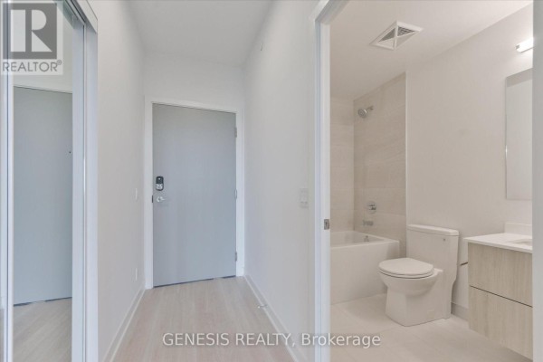 2203 - 30 Upper Mall Way, Vaughan, ON L4J0L7 Photo 5