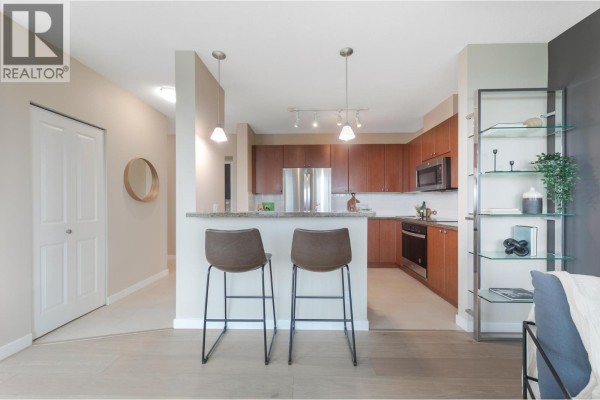 2203 15 E Royal Avenue, New Westminster, BC V3L0A9 Photo 5