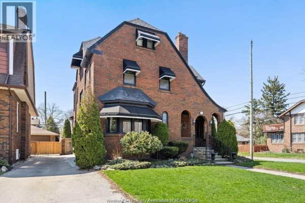 4pc Bathroom - 2203 Victoria, Windsor, ON N8X1R2 Photo 2