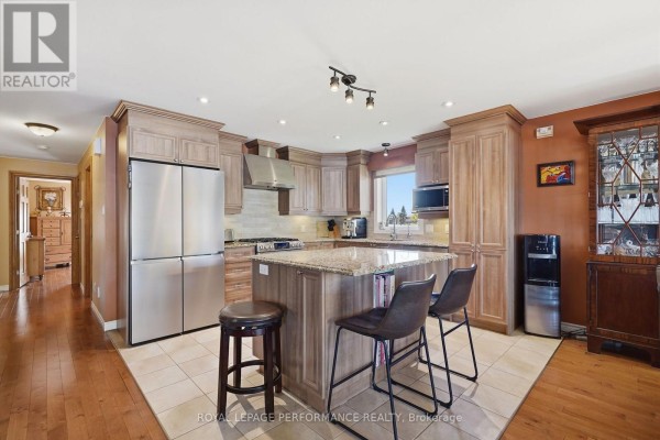 Living room - 2204 Bay Road, Champlain, ON K0B1K0 Photo 4