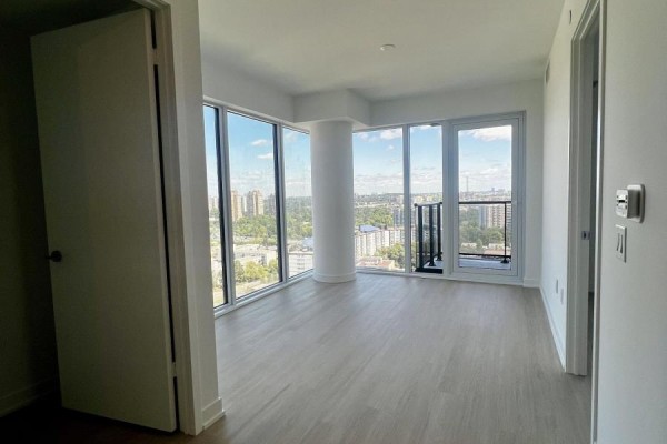 2205 - 15 David Salomon Drive, Toronto, ON M3C1E7 Photo 2