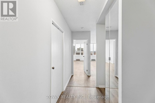 Dining room - 2205 - 389 Dundas Street, London East, ON N6B3L5 Photo 4