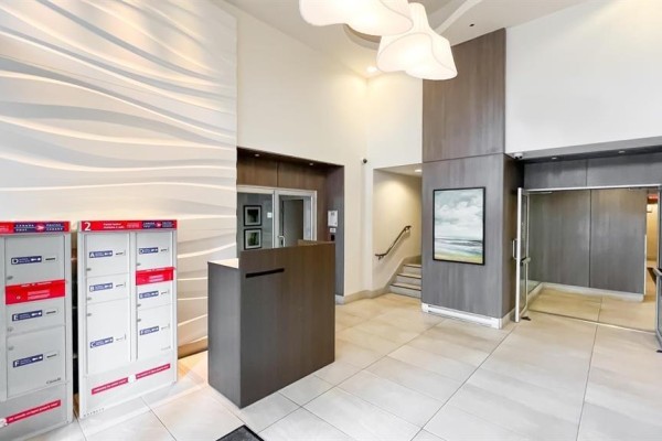 2205 13303 Central Avenue, Surrey, BC V3T0K6 Photo 2