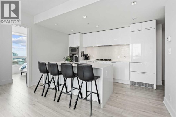4pc Bathroom - 2206, 901 10 Avenue Sw, Calgary, AB T2R0B5 Photo 2