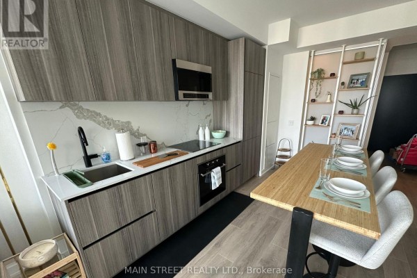 2207 - 117 Broadway Avenue, Toronto, ON, photo 2