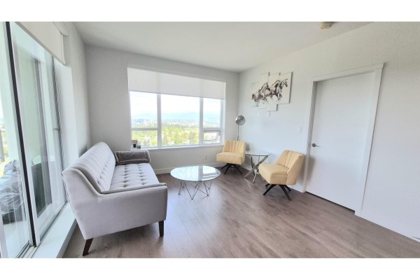 2207 13359 Old Yale Road, Surrey, BC, photo 2