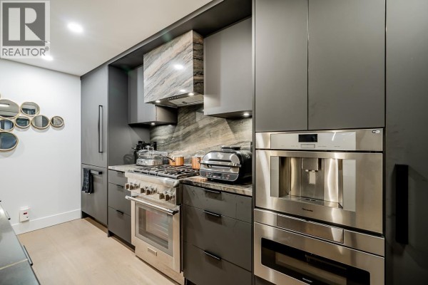 2207 198 Aquarius Mews, Vancouver, BC V6Z2Y4 Photo 4