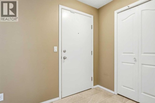 Kitchen - 2208, 2518 Fish Creek Boulevard Sw, Calgary, AB T2Y4T6 Photo 5