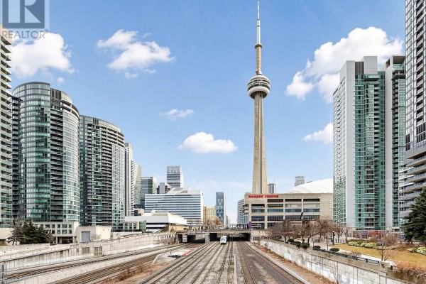 2208 - 1 Concord Cityplace Way, Toronto, ON, photo 3