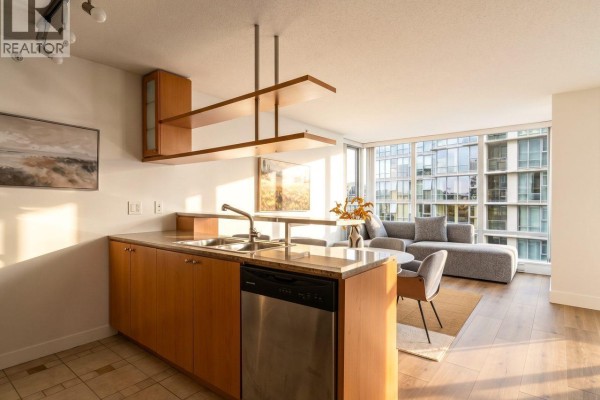 2208 1495 Richards Street, Vancouver, BC V6Z3E3 Photo 3