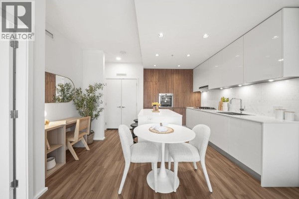 2208 4650 Brentwood Boulevard, Burnaby, BC V5C0M3 Photo 3
