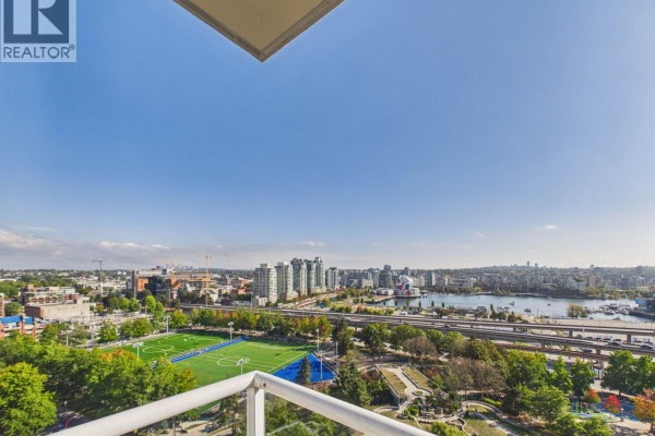 2208 550 Taylor Street, Vancouver, BC V6B1R1 Photo 5