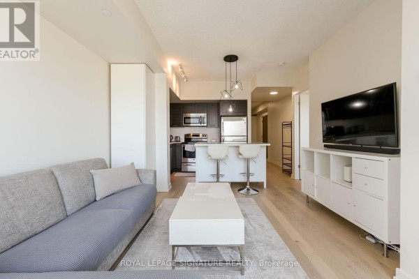 2209 - 2212 Lake Shore Boulevard W, Toronto, ON, photo 2