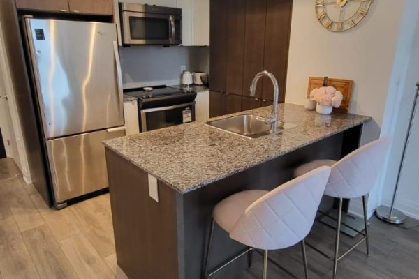 2209 - 9 Valhalla Inn Road, Toronto, ON M9B0B2 Photo 4