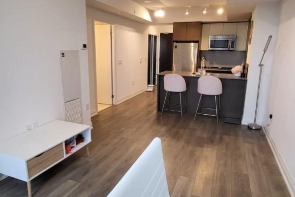 2209 - 9 Valhalla Inn Road, Toronto, ON M9B0B2 Photo 5