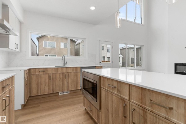 Kitchen - 2209 194a St Nw, Edmonton, AB T6M3J3 Photo 3