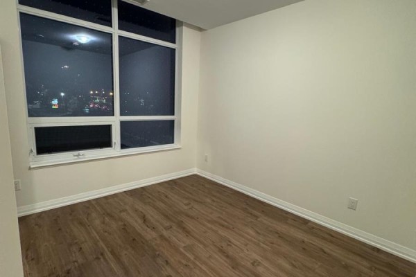 Bedroom - 221 - 3270 Sheppard Avenue E, Toronto, ON M1T0B3 Photo 3