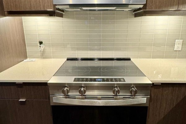 Kitchen - 221 - 3270 Sheppard Avenue E, Toronto, ON M1T0B3 Photo 5