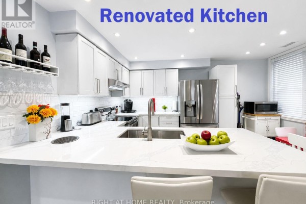 Kitchen - 221 - 760 Lawrence Avenue W, Toronto, ON M6A3E7 Photo 3