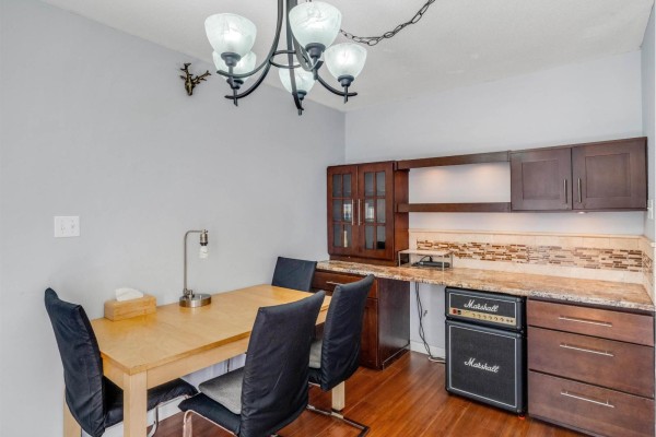 221 14861 98 Avenue, Surrey, BC V3R0A2 Photo 5