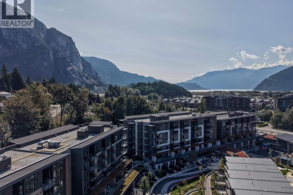 221 1500 Scott Crescent, Squamish, BC V8B1G7 Photo 3