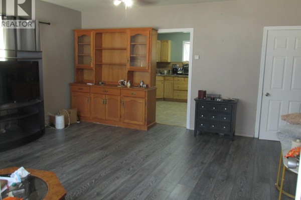 Bedroom - 221 1st Street E, Nipawin, SK S0E1E0 Photo 5
