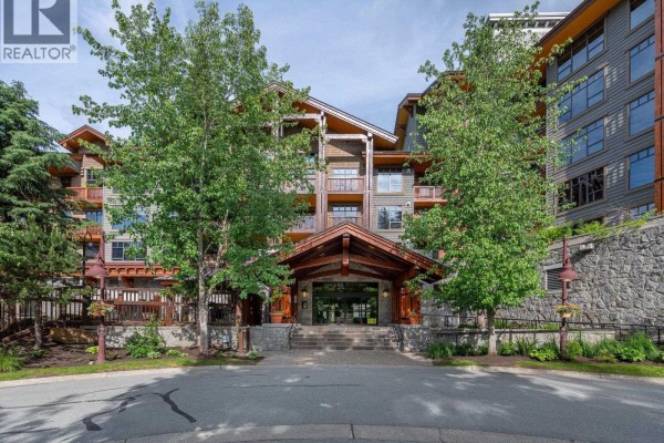 221 2202 Gondola Way, Whistler, BC V8E0M7 Photo 2