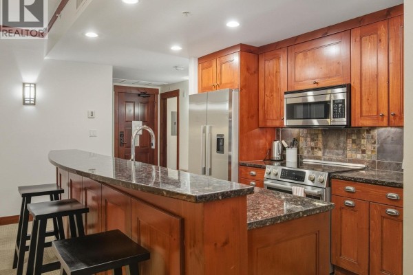 221 2202 Gondola Way, Whistler, BC V8E0M7 Photo 5