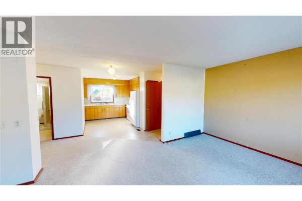Full bathroom - 221 22nd Avenue S, Creston, BC V0B1G5 Photo 4