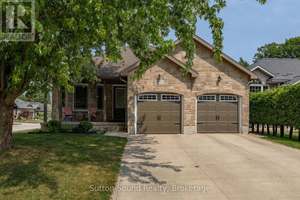 221 2nd Avenue W, Owen Sound, ON N4K0A6 Photo 2